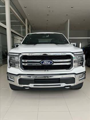 FORD F-150 5.0 V8 GASOLINA CD LARIAT FX4 AUTOMÁTICO